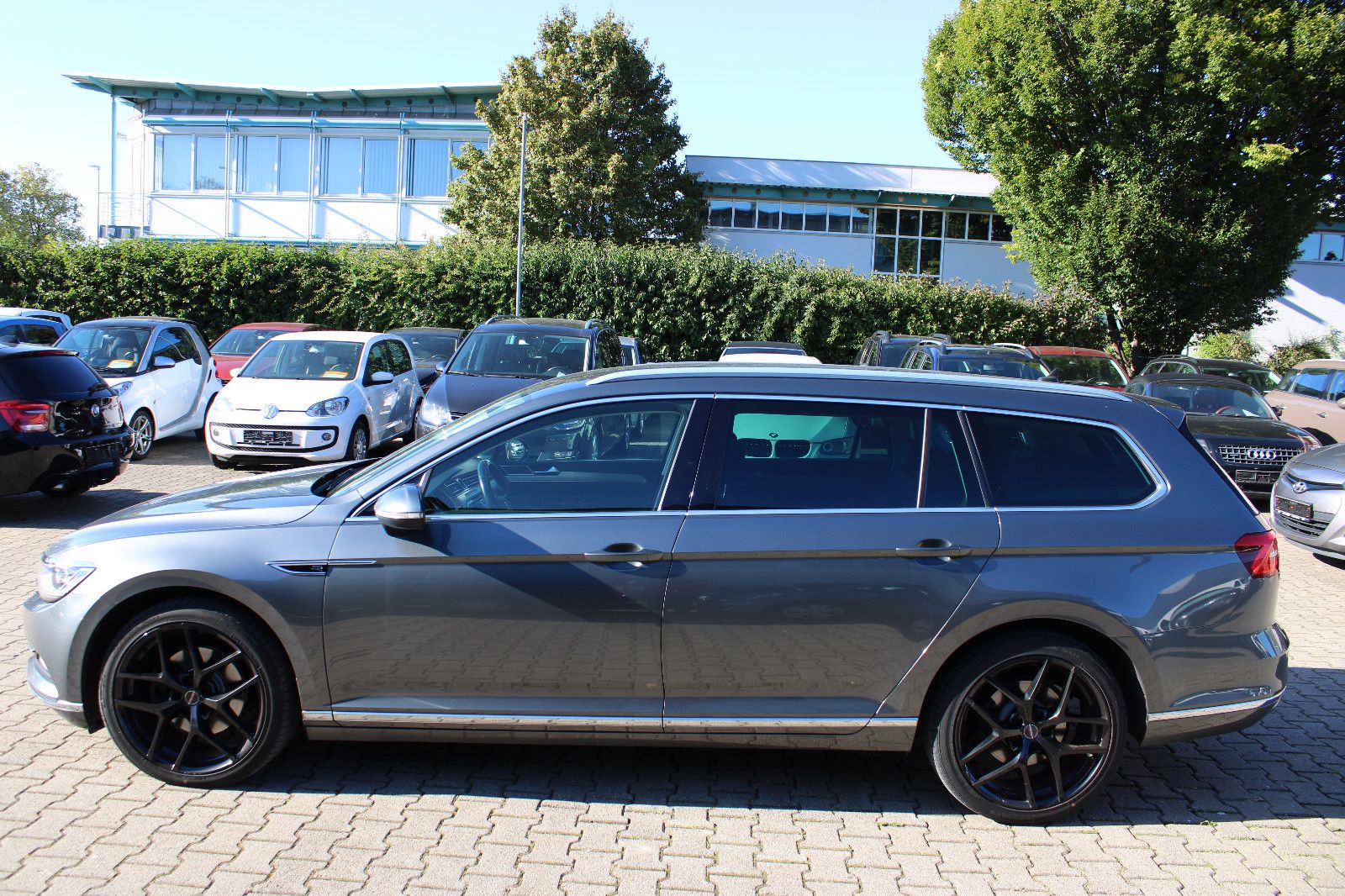 Fahrzeugabbildung Volkswagen Passat Variant 2.0 TDI DSG Highline
