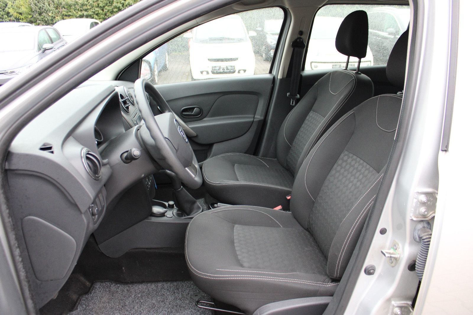 Fahrzeugabbildung Dacia Logan MCV 1.2  LPG Klima