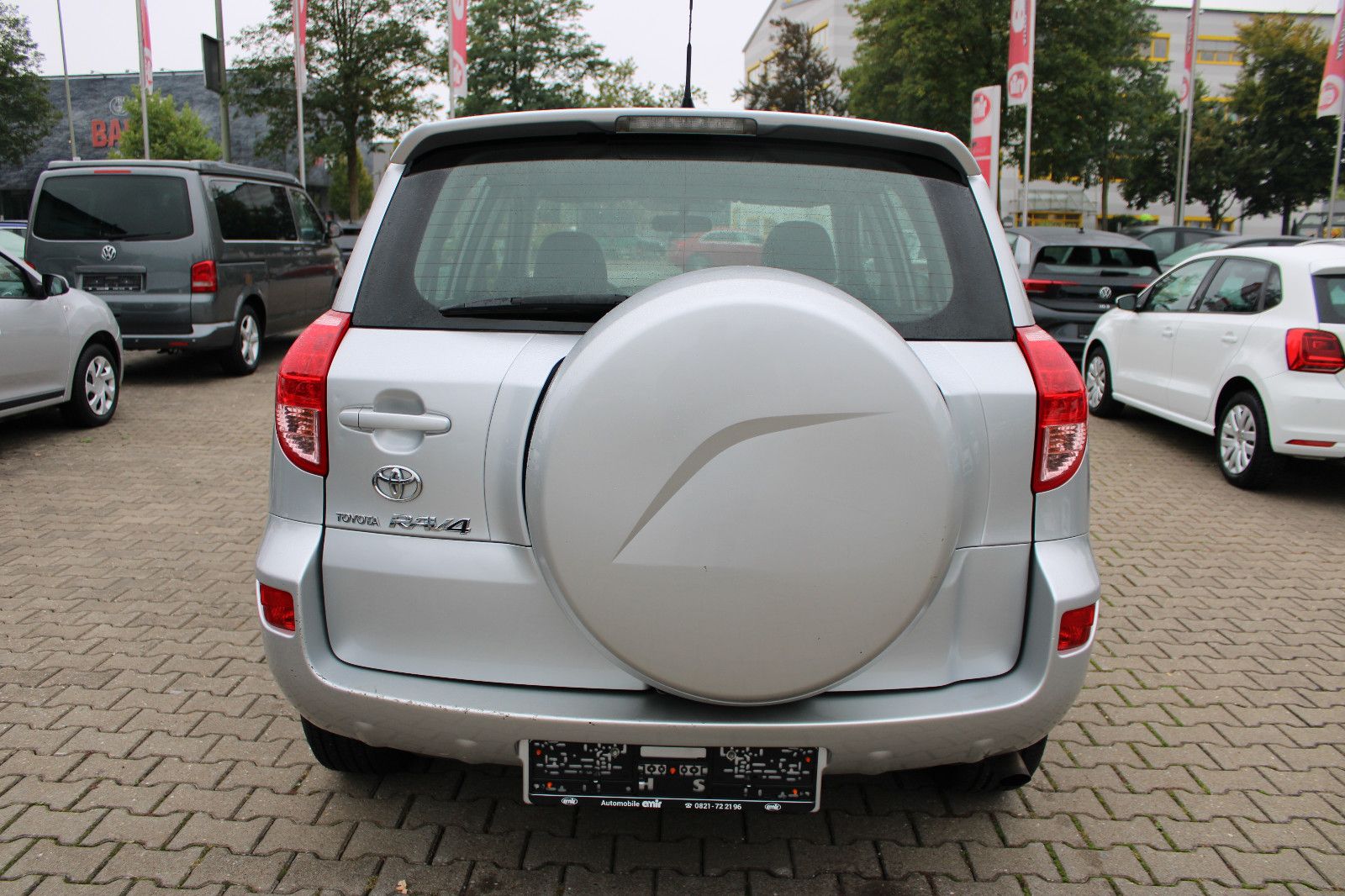 Fahrzeugabbildung Toyota RAV 4 2.0 4x4 Klimaautom. Navi