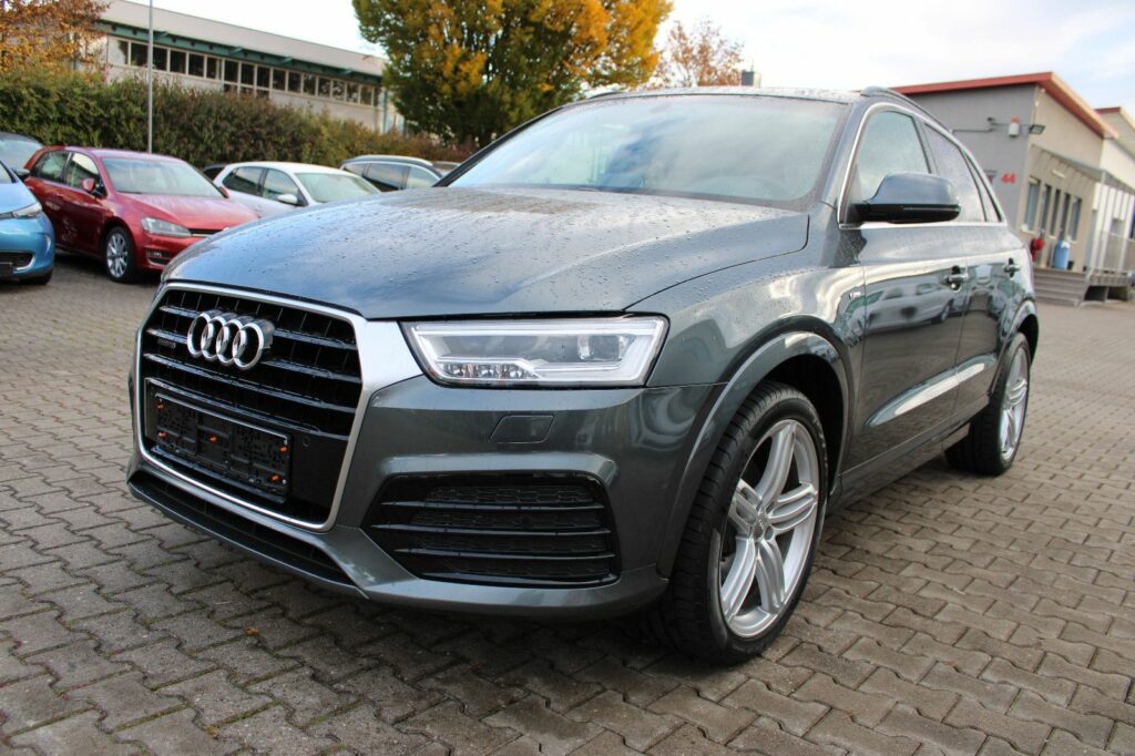 Audi Q3 2.0 TDI quattro S-Line AHK,LED,SHZ,19-Zoll