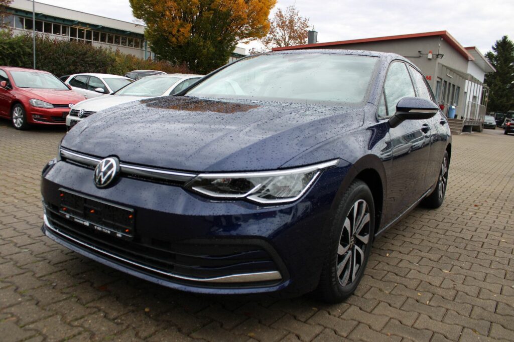Volkswagen Golf 1.5 TSI ACTIVE Navi,Kamera,PDC,LHZ,SHZ