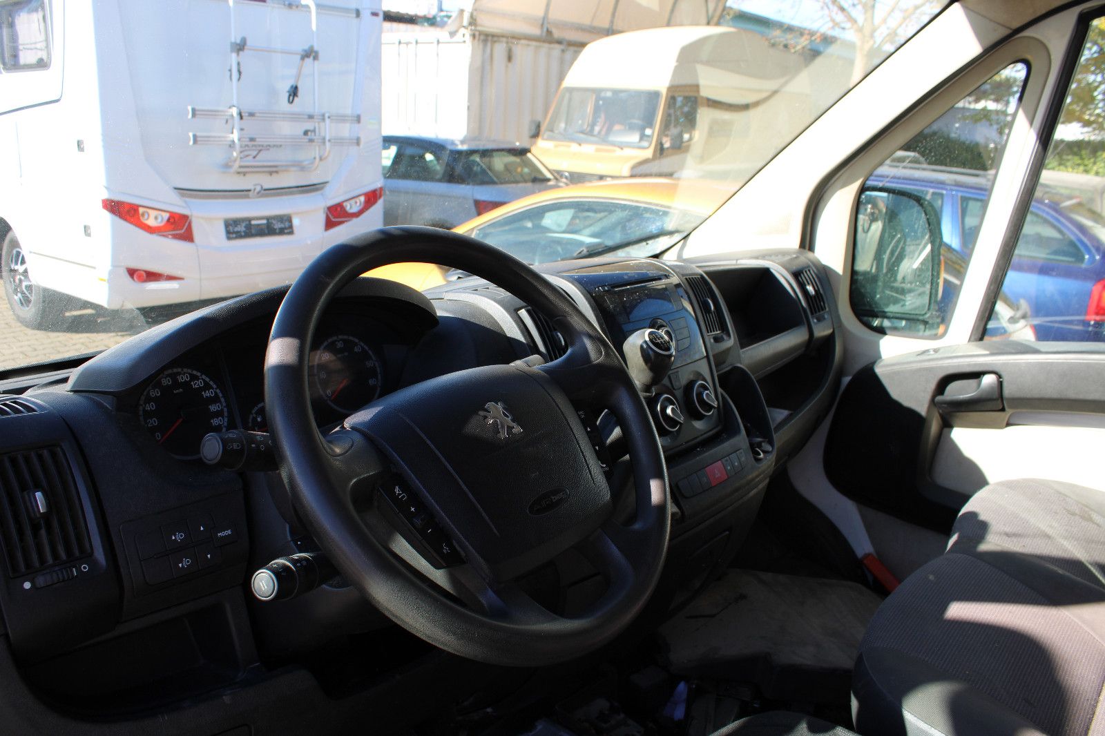 Fahrzeugabbildung Peugeot Boxer 2.2 d Kasten L2H2 Klima,AHK