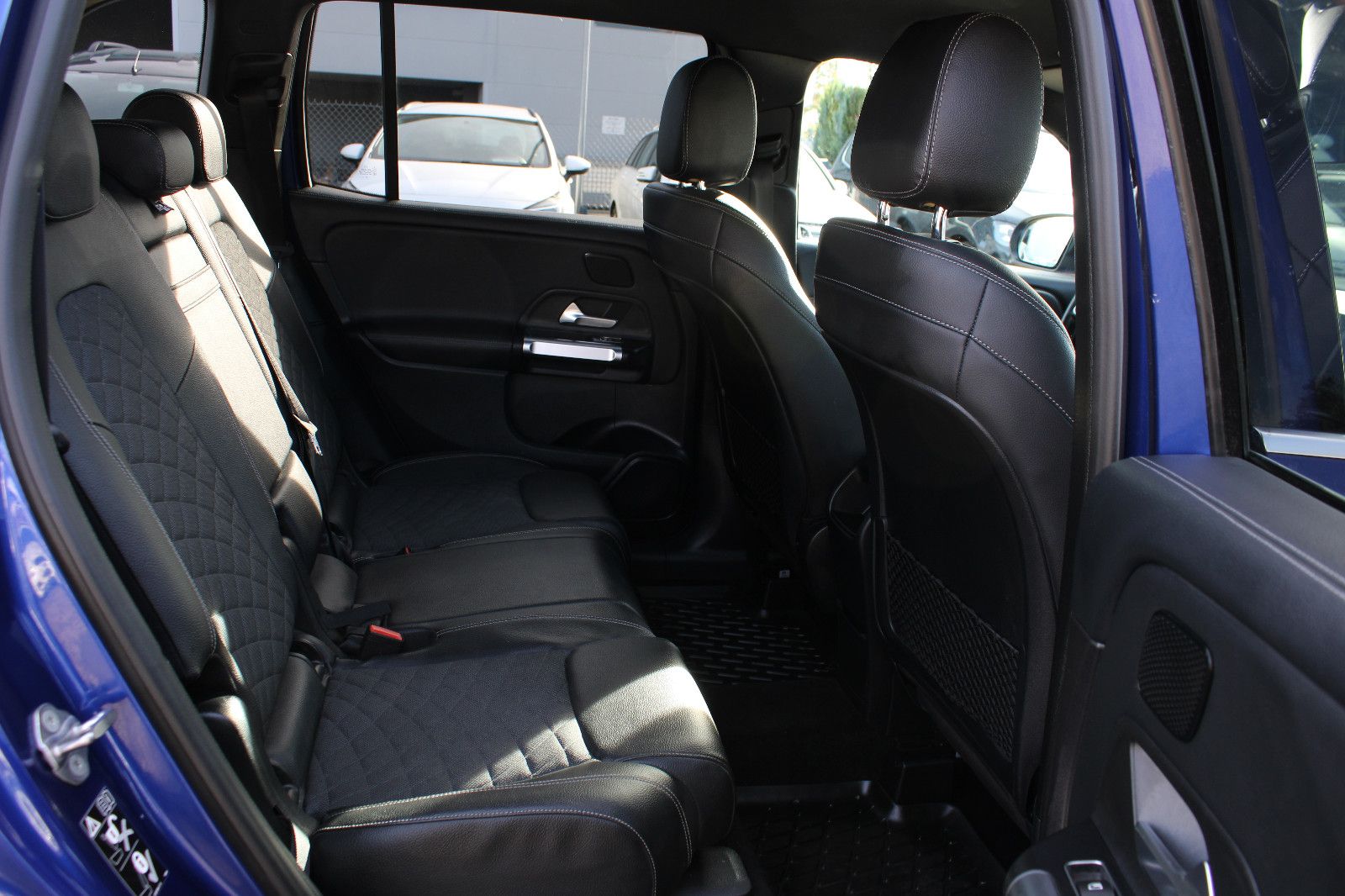 Fahrzeugabbildung Mercedes-Benz GLB 220 d 4MATIC 360°Kamera AHK,Navi,LED,