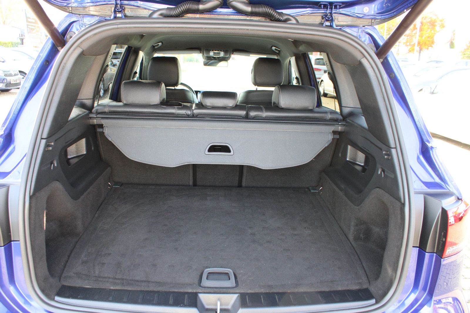 Fahrzeugabbildung Mercedes-Benz GLB 220 d 4MATIC 360°Kamera AHK,Navi,LED,