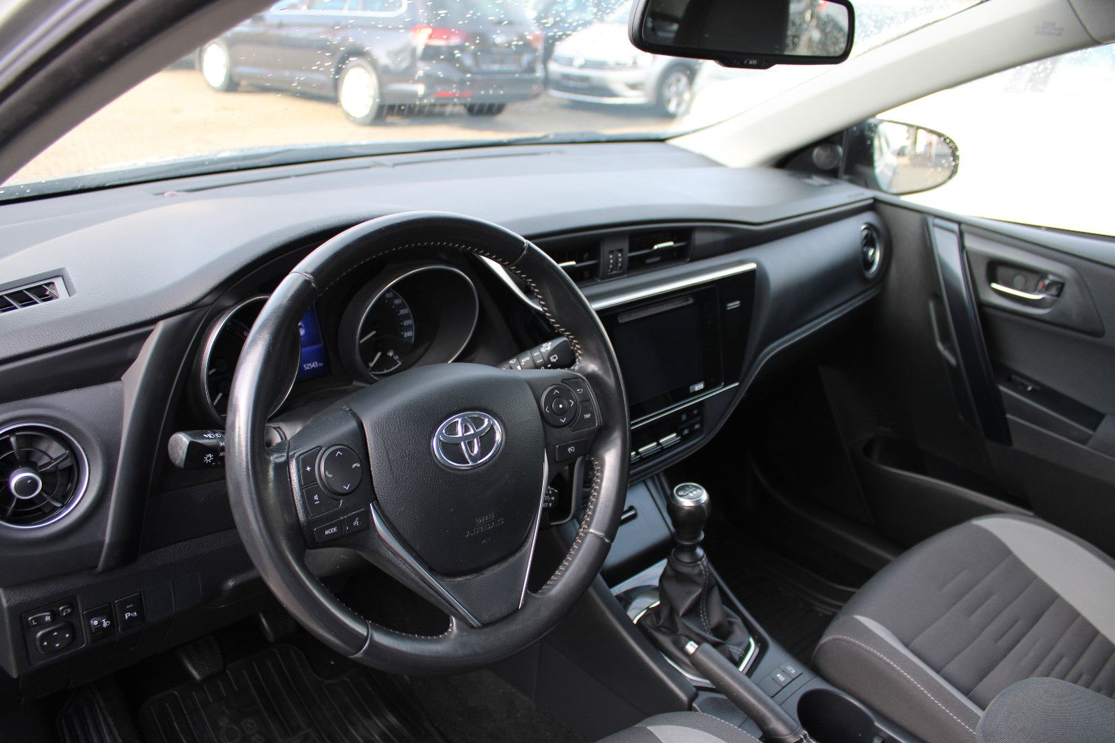 Fahrzeugabbildung Toyota Auris 1,2-l-Turbo PDC,Kamera,LED