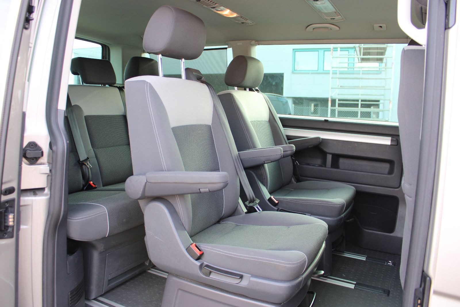 Fahrzeugabbildung Volkswagen T5 Multivan PDC,Schiebedach,AHK,SHZ,Navi