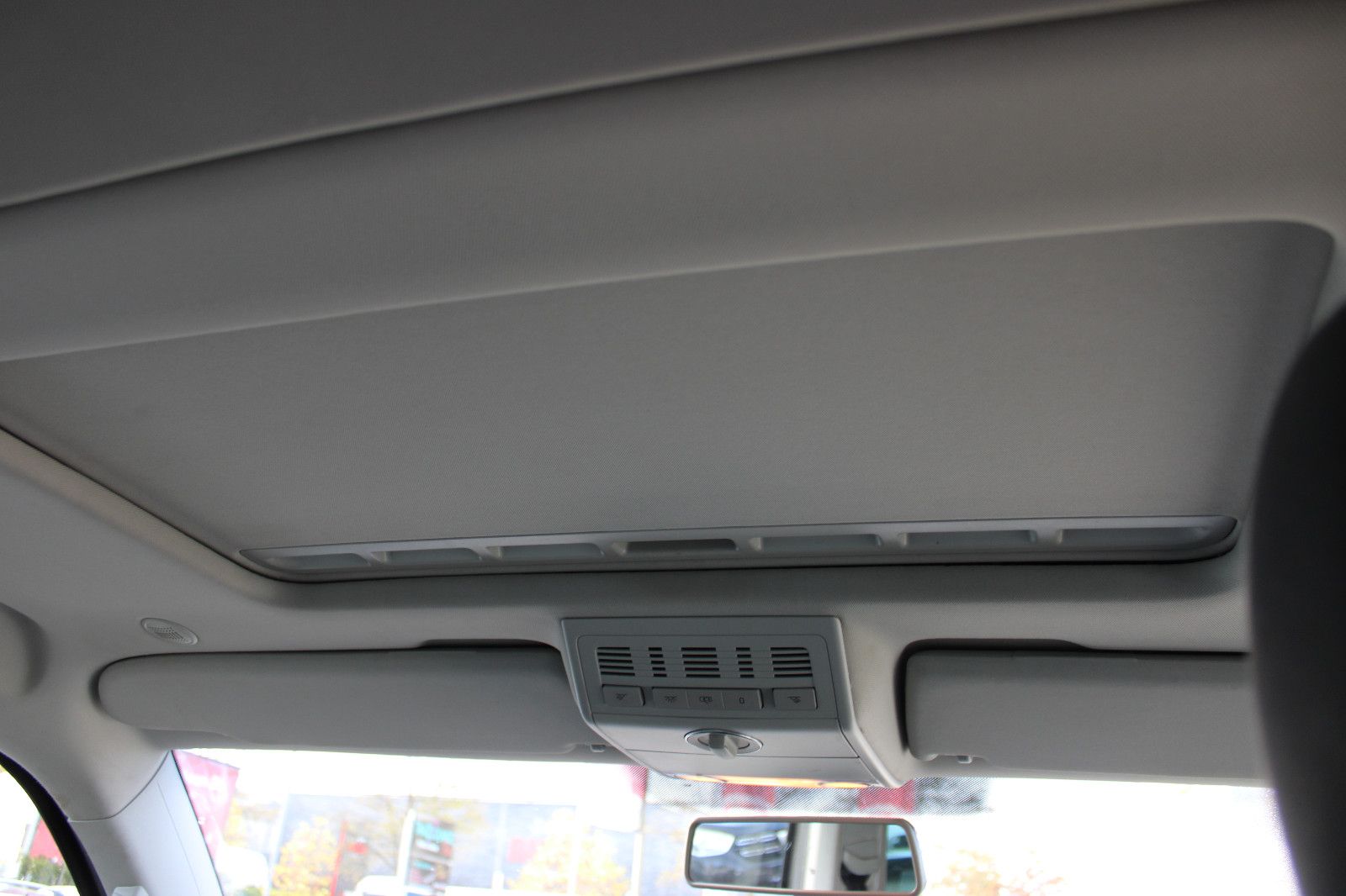 Fahrzeugabbildung Volkswagen T5 Multivan PDC,Schiebedach,AHK,SHZ,Navi