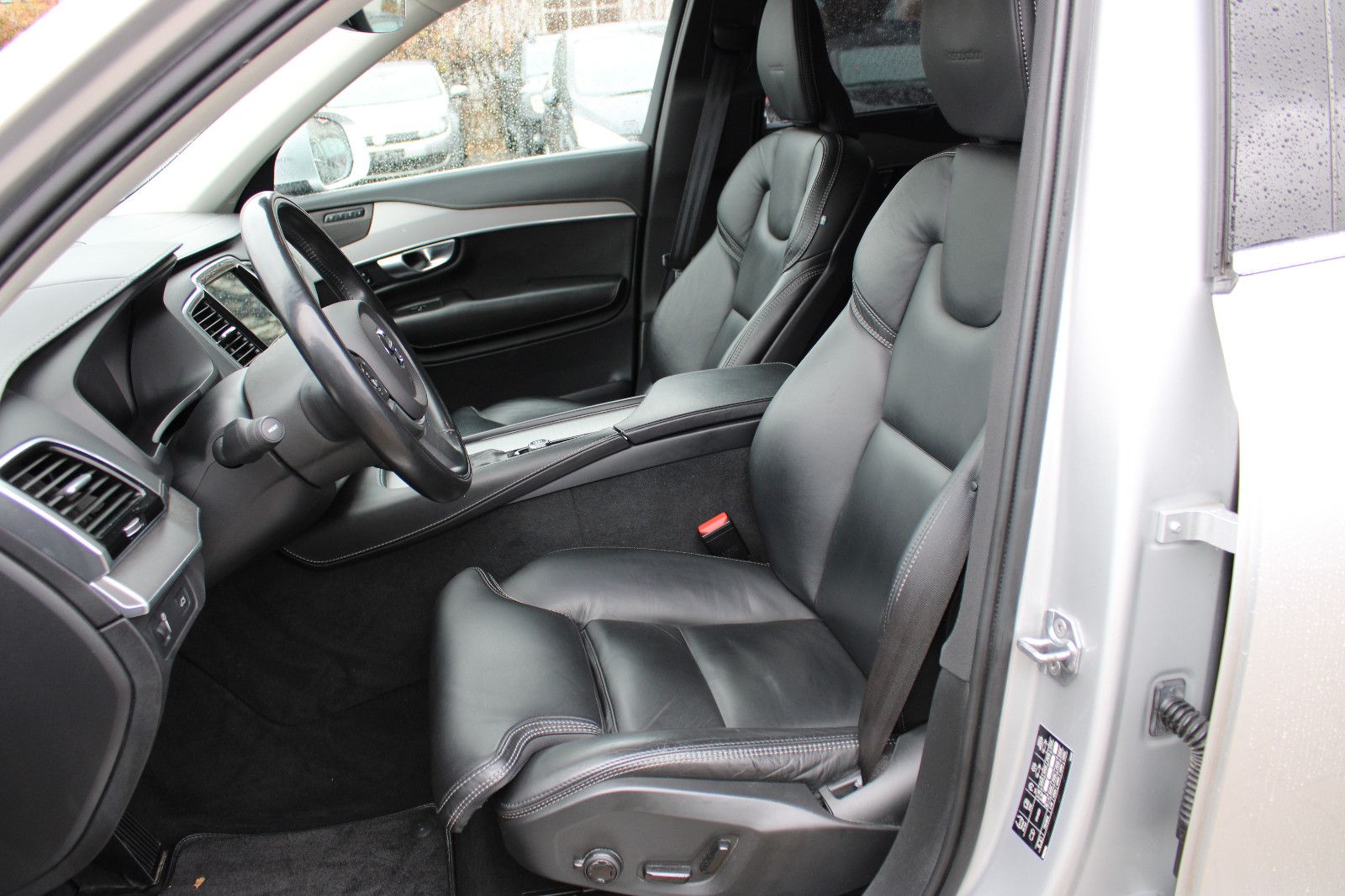 Fahrzeugabbildung Volvo XC90 B5 D AWD Inscription 7.Sitzer,Navi,Head-up