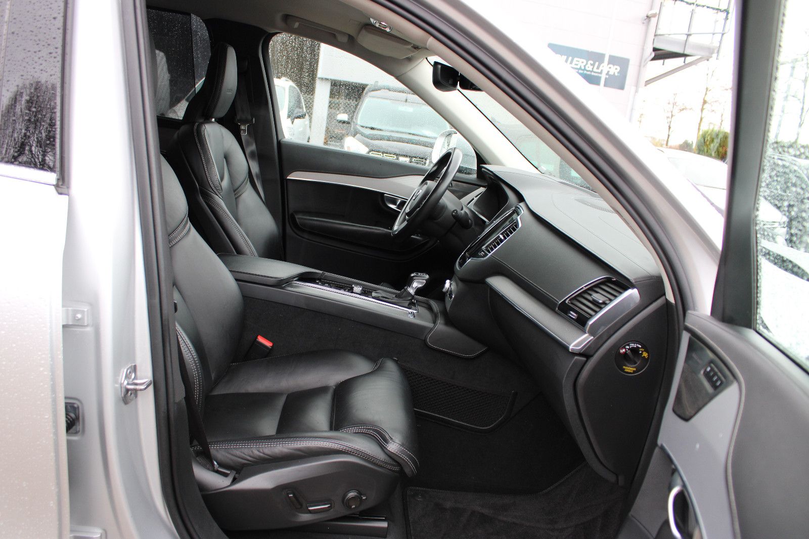 Fahrzeugabbildung Volvo XC90 B5 D AWD Inscription 7.Sitzer,Navi,Head-up