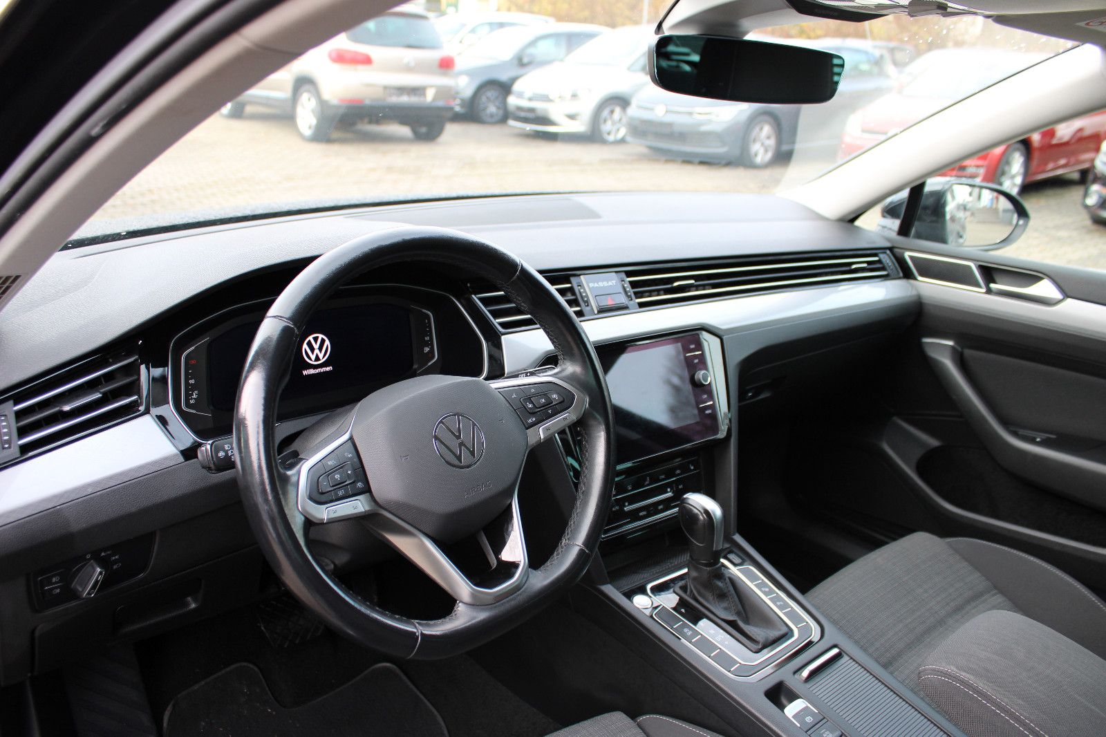 Fahrzeugabbildung Volkswagen Passat Variant 2.0 TDI DSG Kamera,Navi,PDC,AHK,L