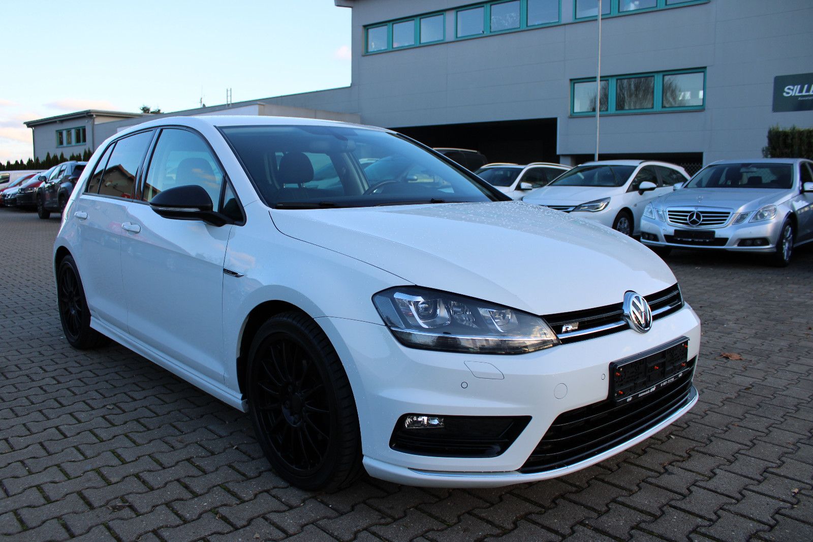 Fahrzeugabbildung Volkswagen Golf 2.0 TDI LOUNGE Navi,PDC,SHZ,Xenon.