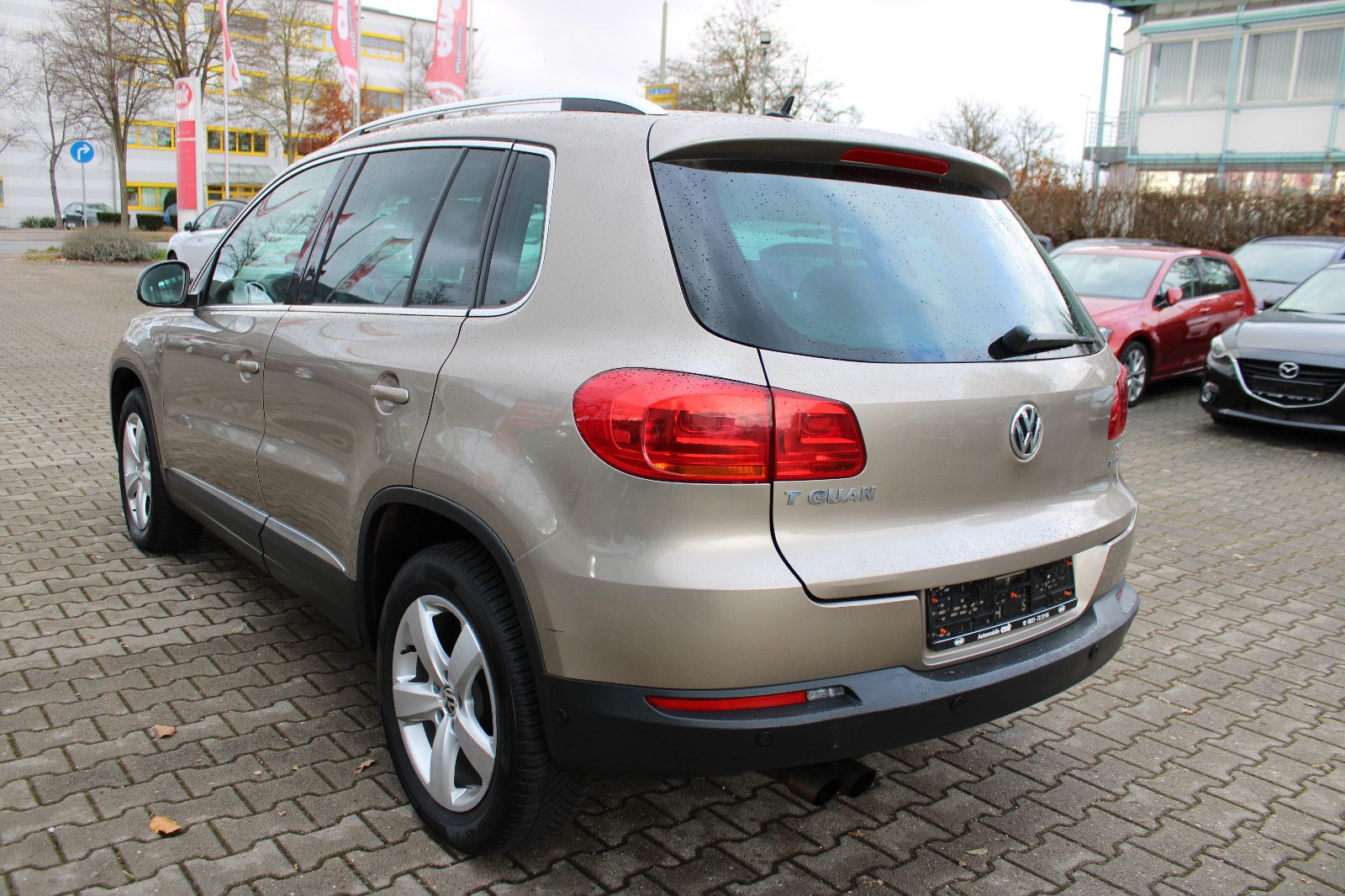 Fahrzeugabbildung Volkswagen Tiguan 1.4 TSI 4MOTION CUP Sport & Style