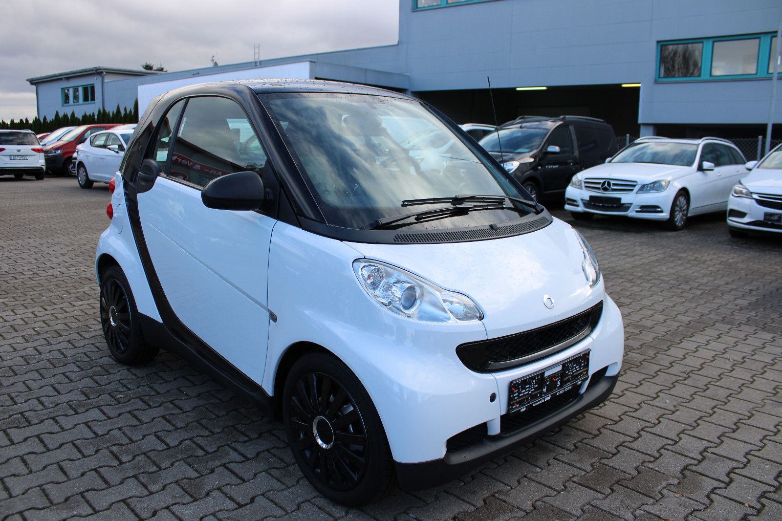 Fahrzeugabbildung Smart ForTwo coupé 1.0 Klima