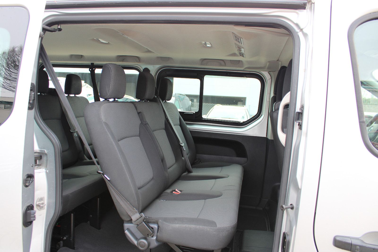 Fahrzeugabbildung Renault Trafic L2H1 9.Sitzer Kamera,PDC,Klima