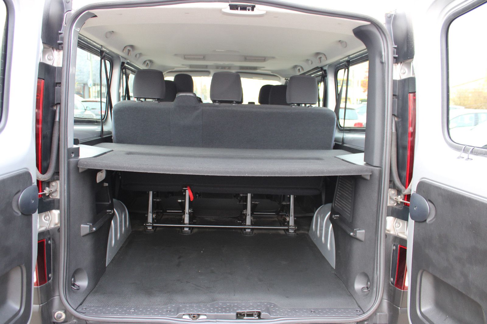 Fahrzeugabbildung Renault Trafic L2H1 9.Sitzer Kamera,PDC,Klima