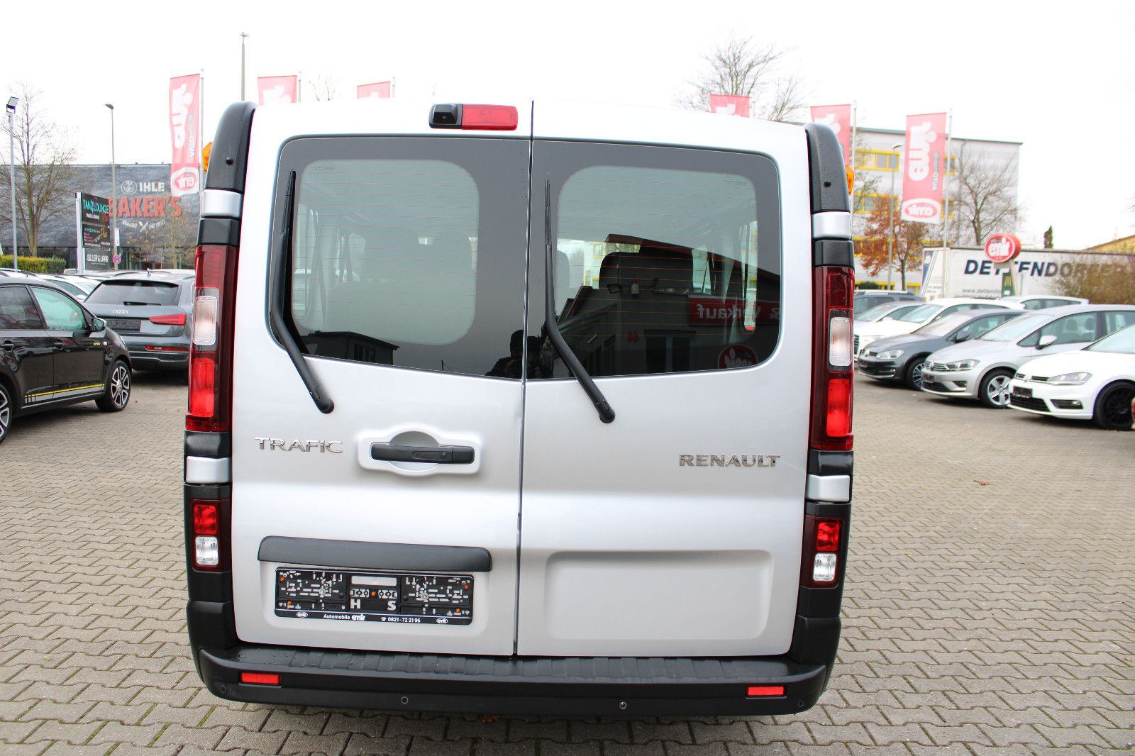 Fahrzeugabbildung Renault Trafic L2H1 9.Sitzer Kamera,PDC,LED