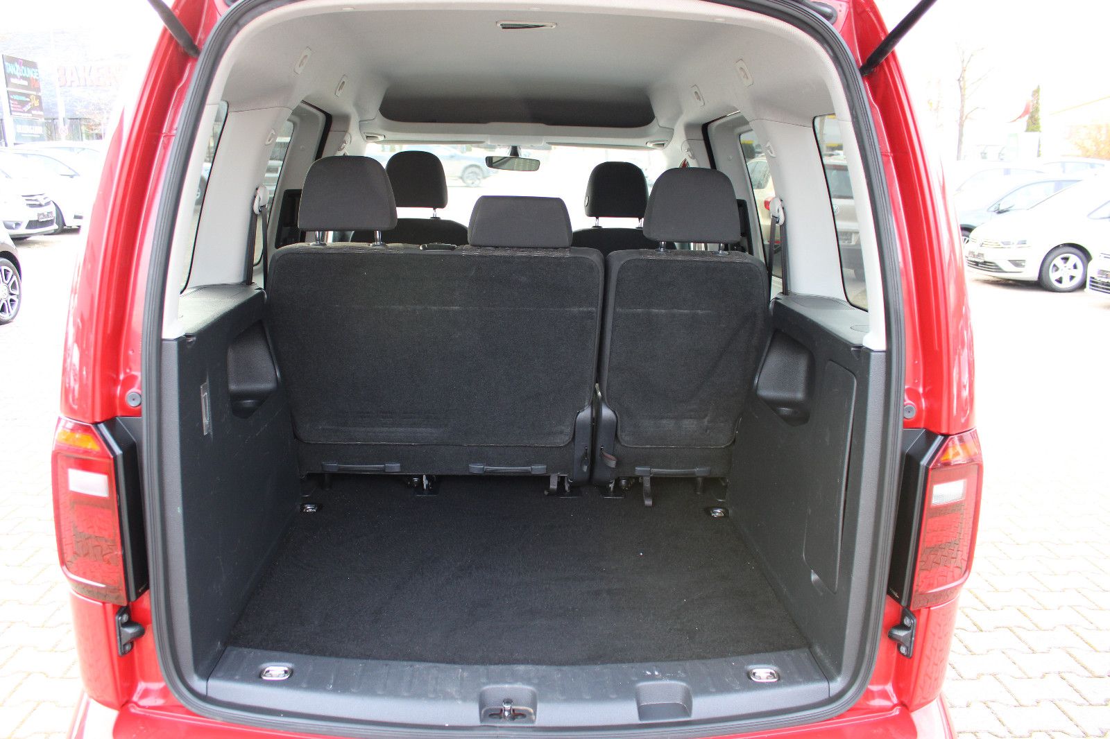 Fahrzeugabbildung Volkswagen Caddy 1,4TGI CNG DSG 5-Sitzer PDC,LED,Apple