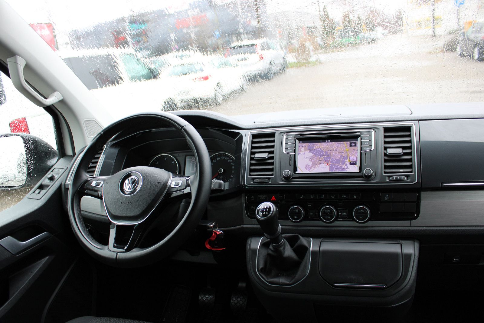 Fahrzeugabbildung Volkswagen T6 Multivan Navi,PDC,Standheizung,LED