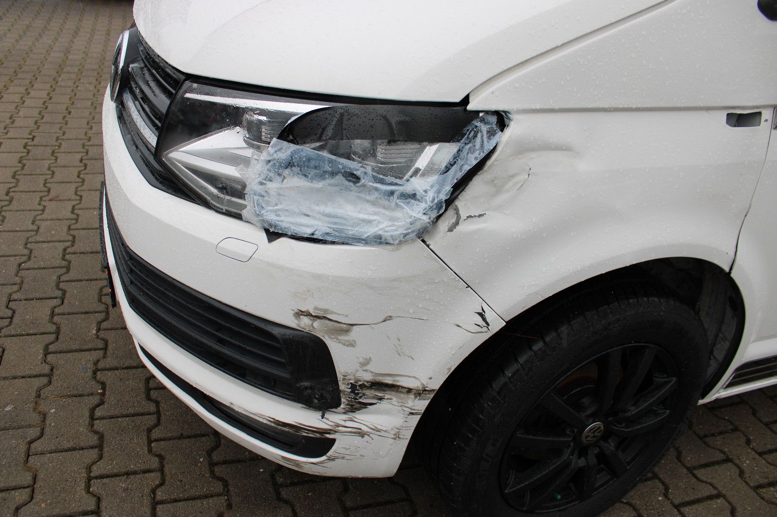 Fahrzeugabbildung Volkswagen T6 Multivan Navi,PDC,Standheizung,LED