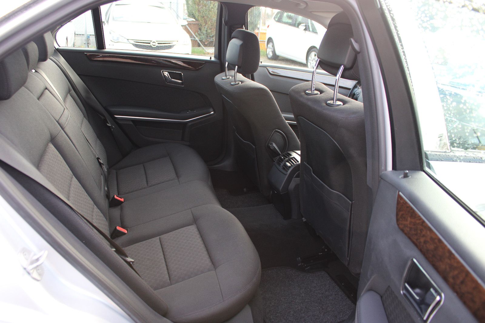 Fahrzeugabbildung Mercedes-Benz E 200 Autom.  Navi,PDC,SHZ