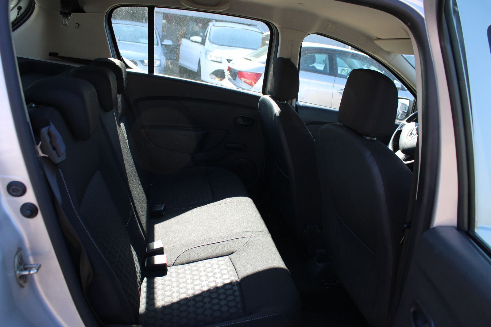 Fahrzeugabbildung Dacia Sandero TCe 90 Klima,PDC,Navi.