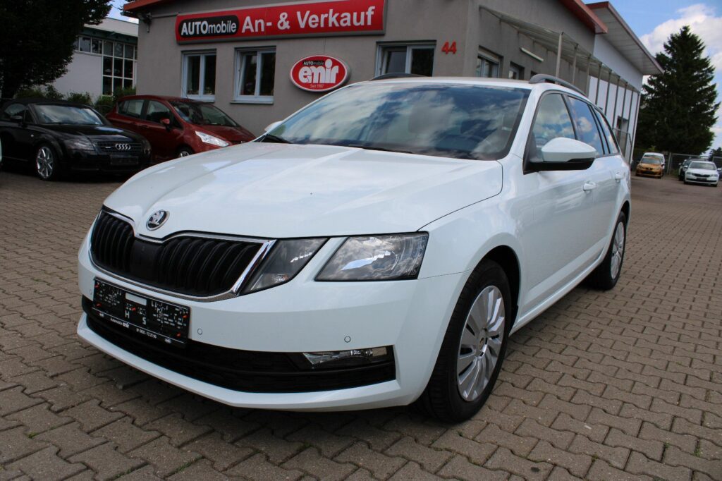SKODA Octavia 1.6 TDI DSG Combi Navi,SHZ,Standheizung