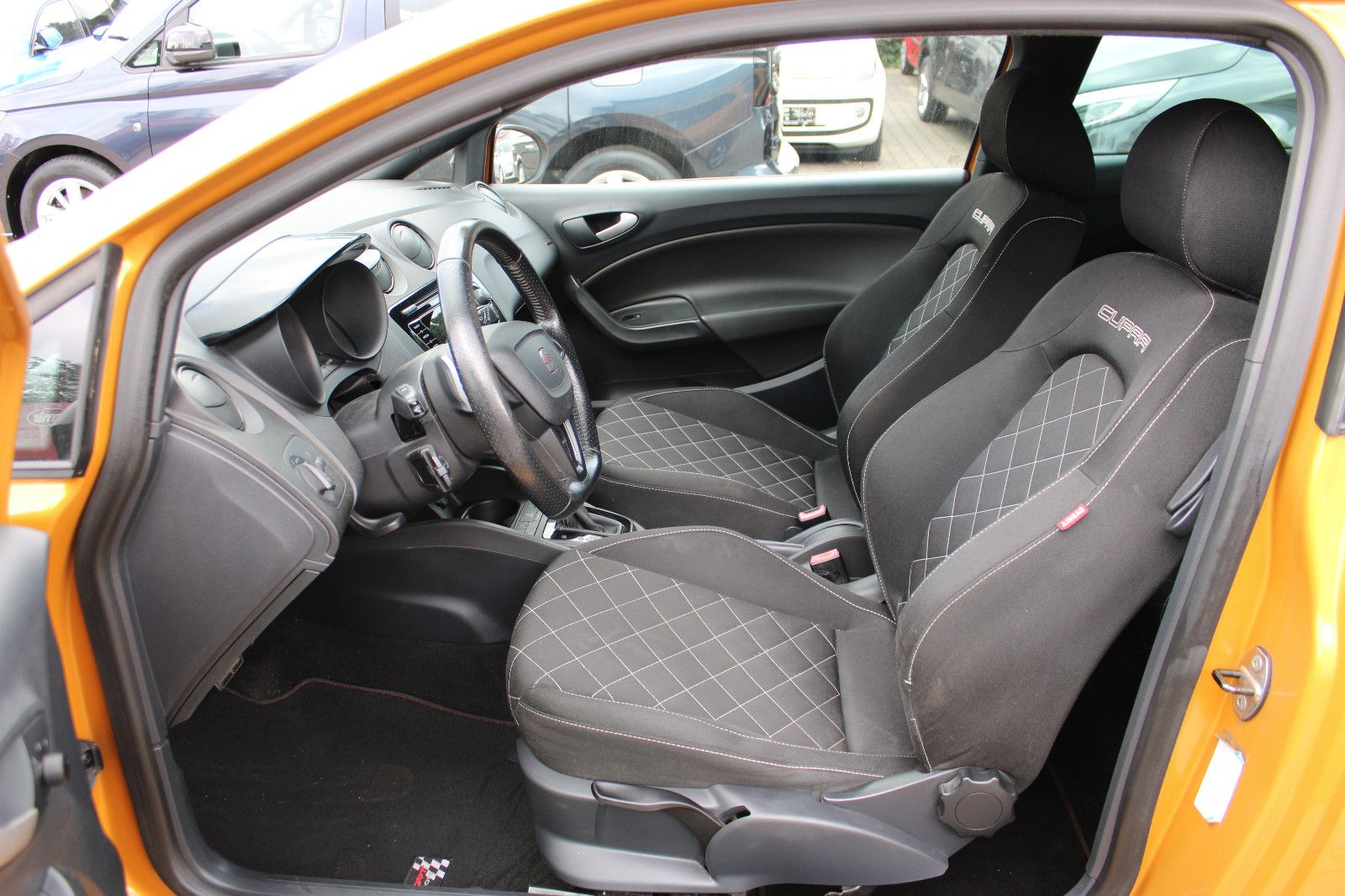 Fahrzeugabbildung SEAT Ibiza SC 1.4 TSI DSG Cupra