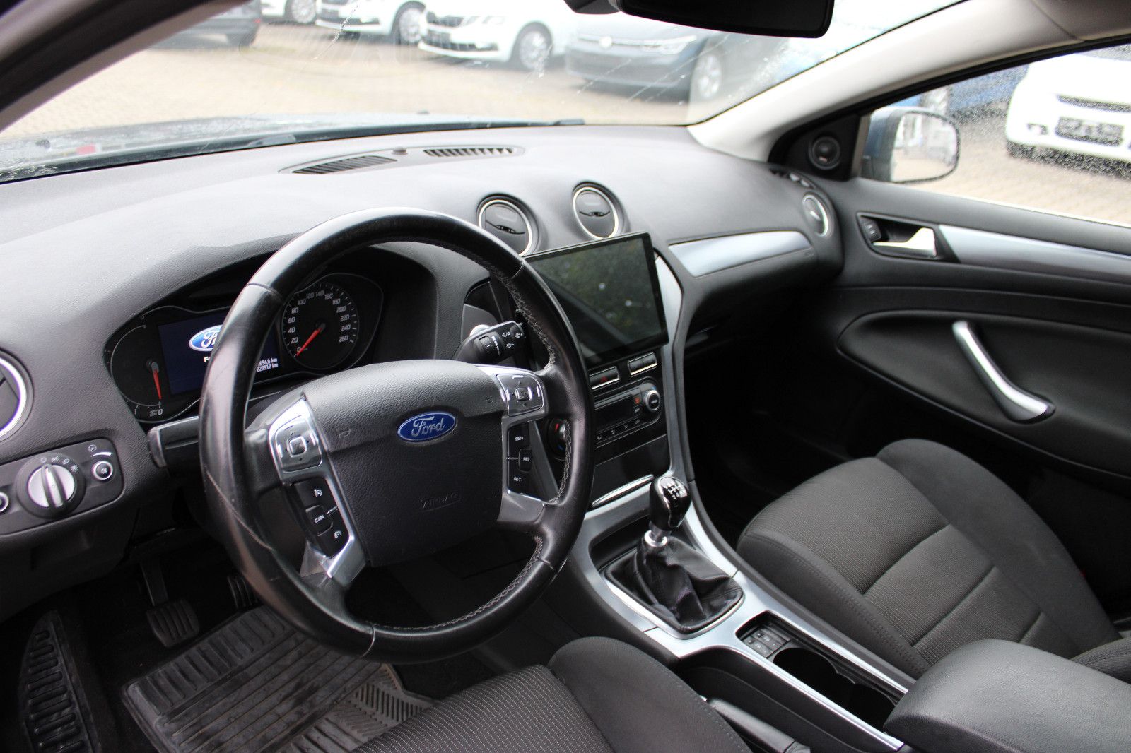 Fahrzeugabbildung Ford Mondeo 2,2TDCi ST-Line