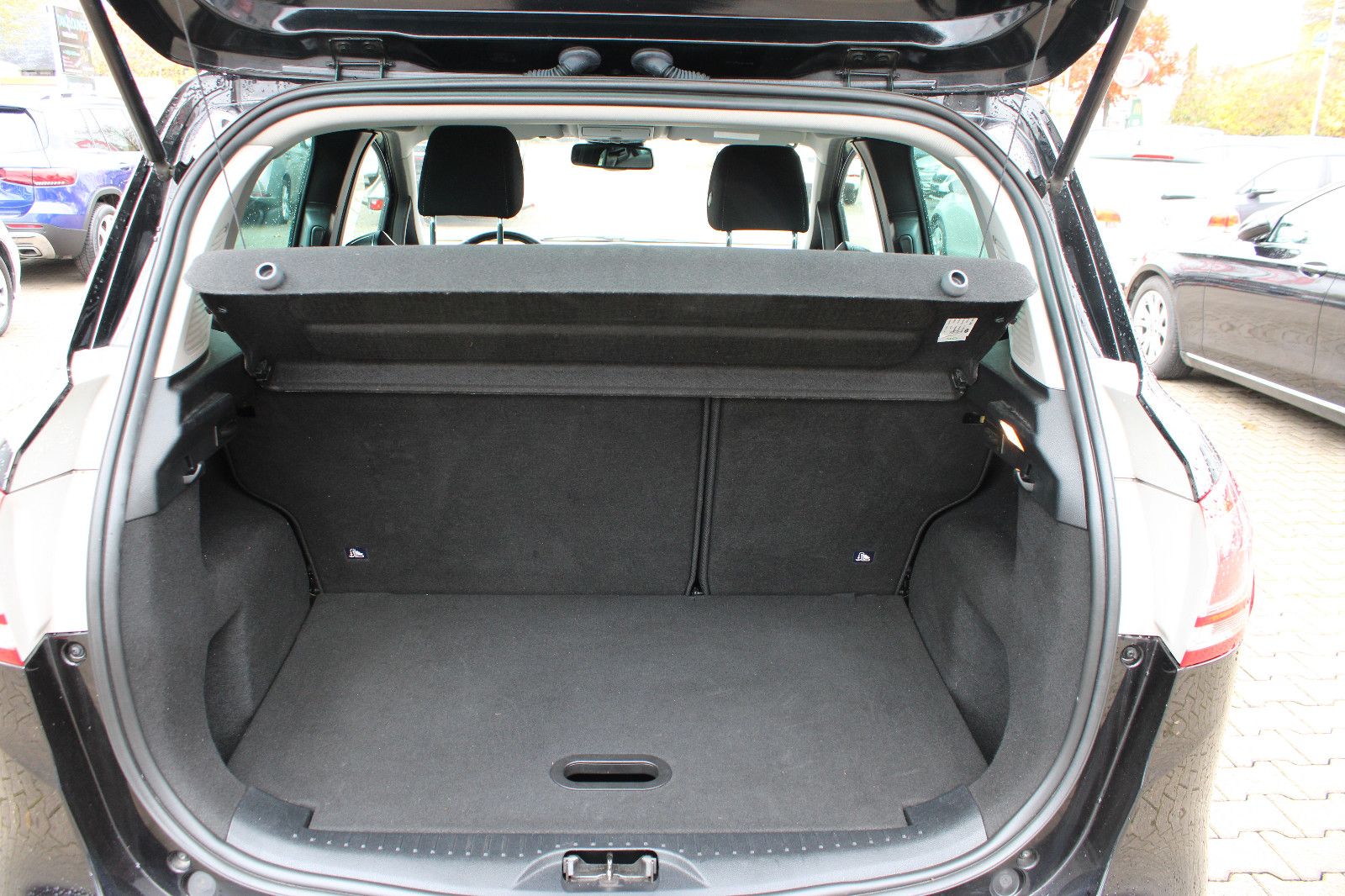 Fahrzeugabbildung Ford B-Max 1,0 EcoBoost Keyless,PDC,SHZ,LED