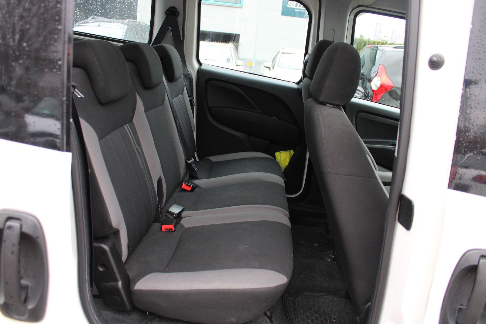 Fahrzeugabbildung Fiat Doblo Maxi XL  1.6 16V Multijet PDC,SHZ
