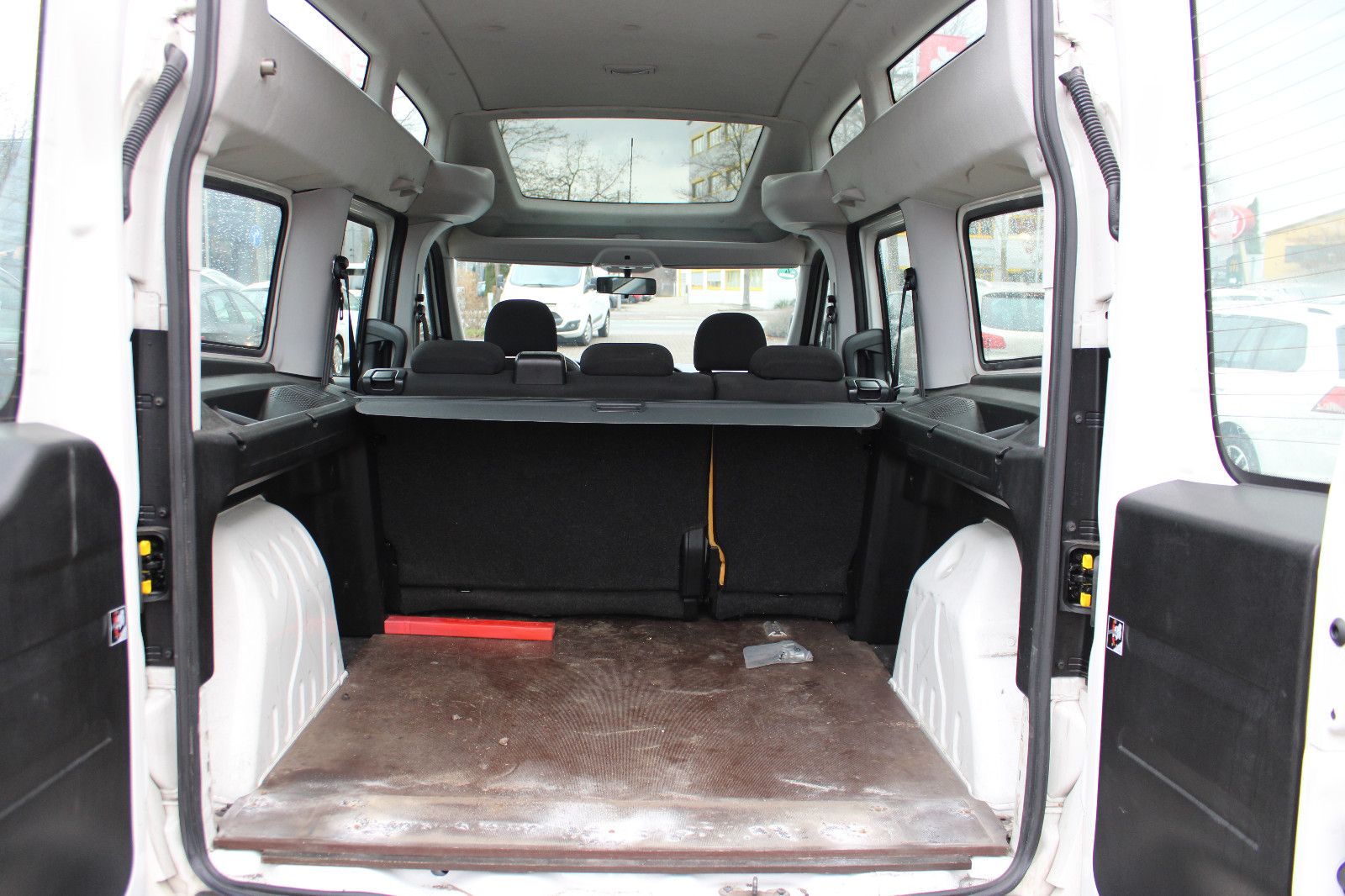 Fahrzeugabbildung Fiat Doblo Maxi XL  1.6 16V Multijet PDC,SHZ