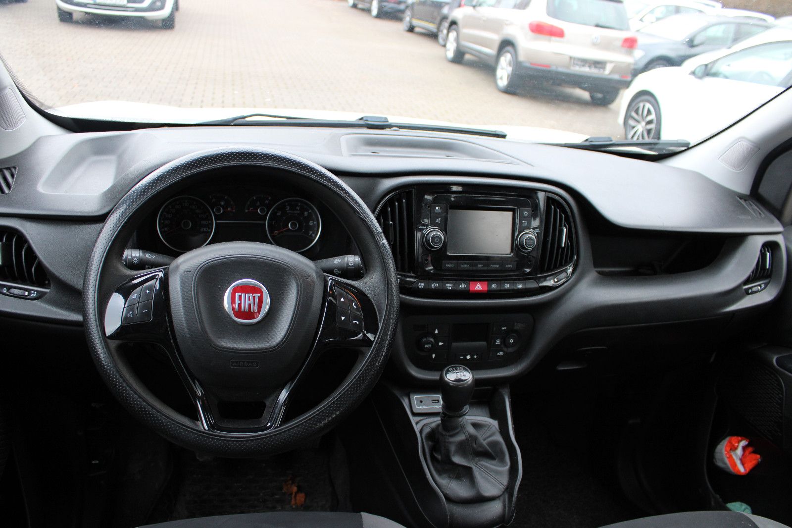 Fahrzeugabbildung Fiat Doblo Maxi XL  1.6 16V Multijet PDC,SHZ