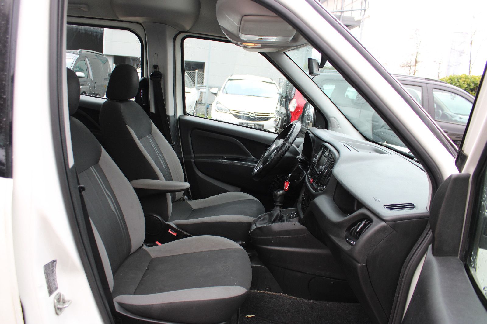 Fahrzeugabbildung Fiat Doblo Maxi XL  1.6 16V Multijet PDC,SHZ