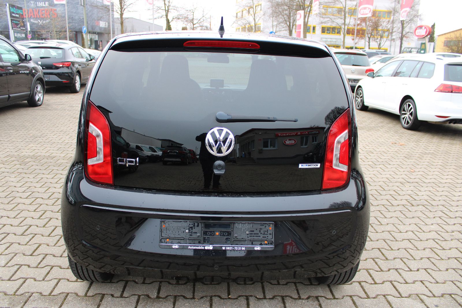 Fahrzeugabbildung Volkswagen up! 1.0 street Navi,PDC,SHZ,Bluetooth