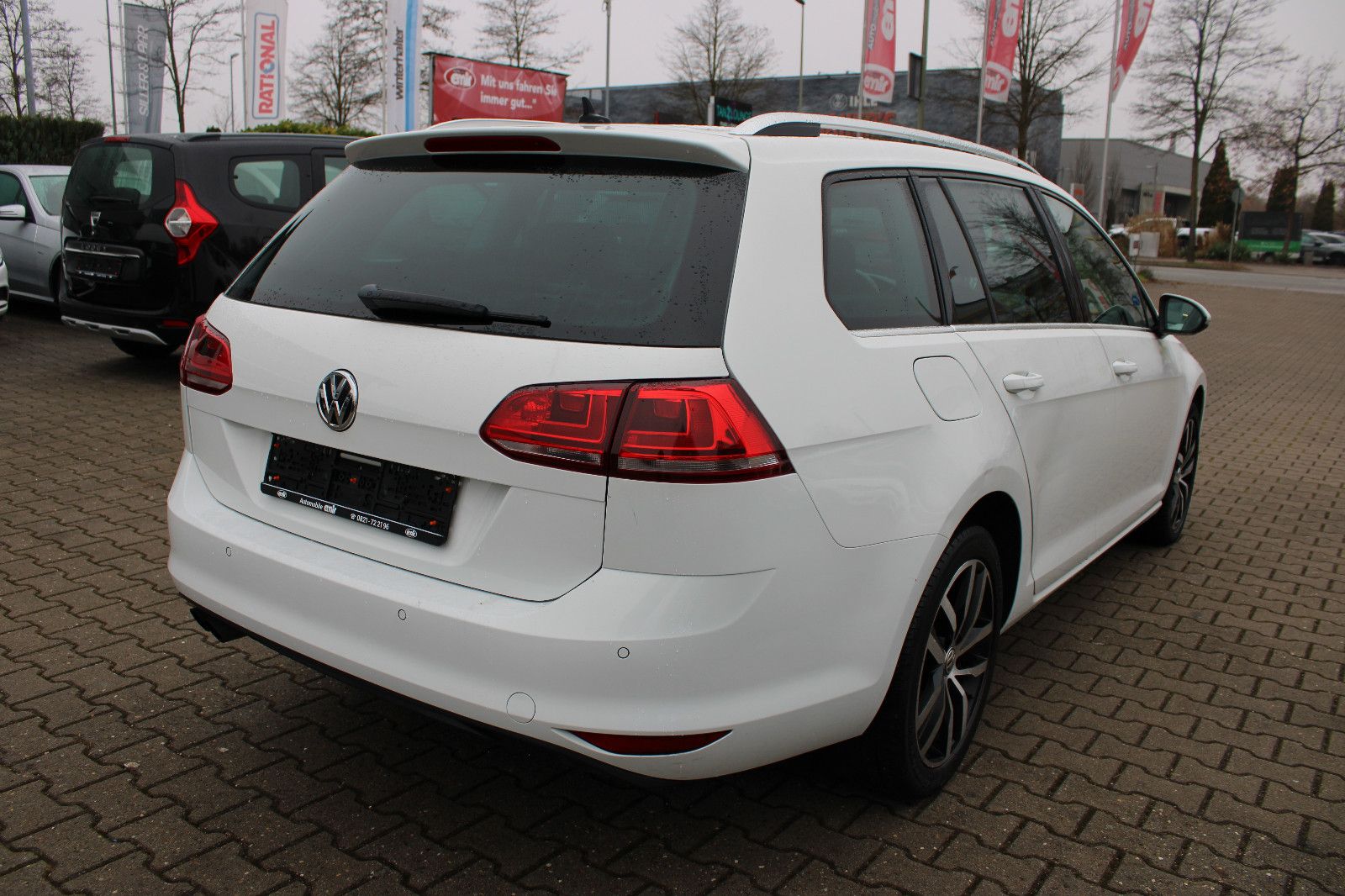 Fahrzeugabbildung Volkswagen Golf 1.4 TSI BMT Highline Variant Navi,PDC,Xenon