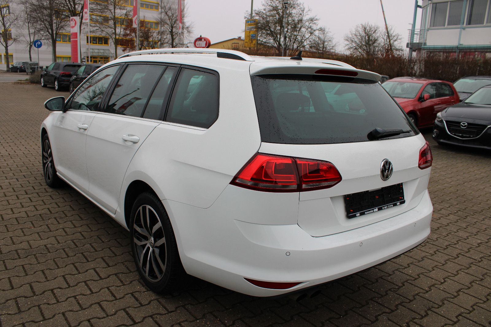 Fahrzeugabbildung Volkswagen Golf 1.4 TSI BMT Highline Variant Navi,PDC,Xenon
