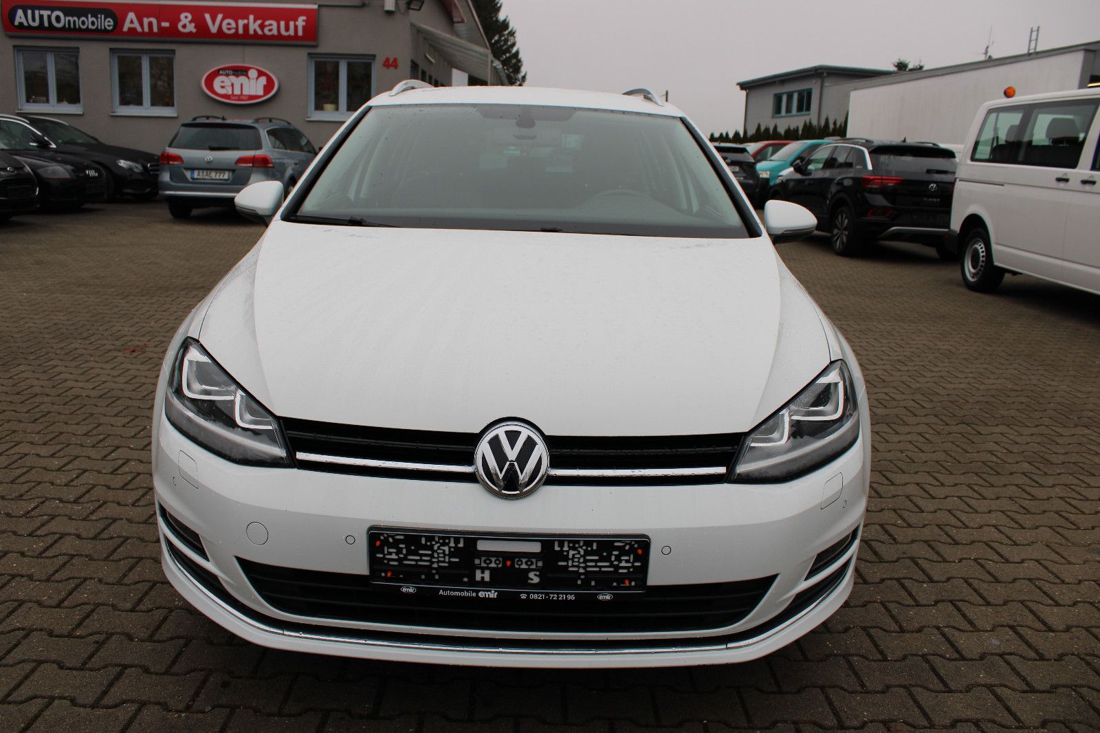 Fahrzeugabbildung Volkswagen Golf 1.4 TSI BMT Highline Variant Navi,PDC,Xenon