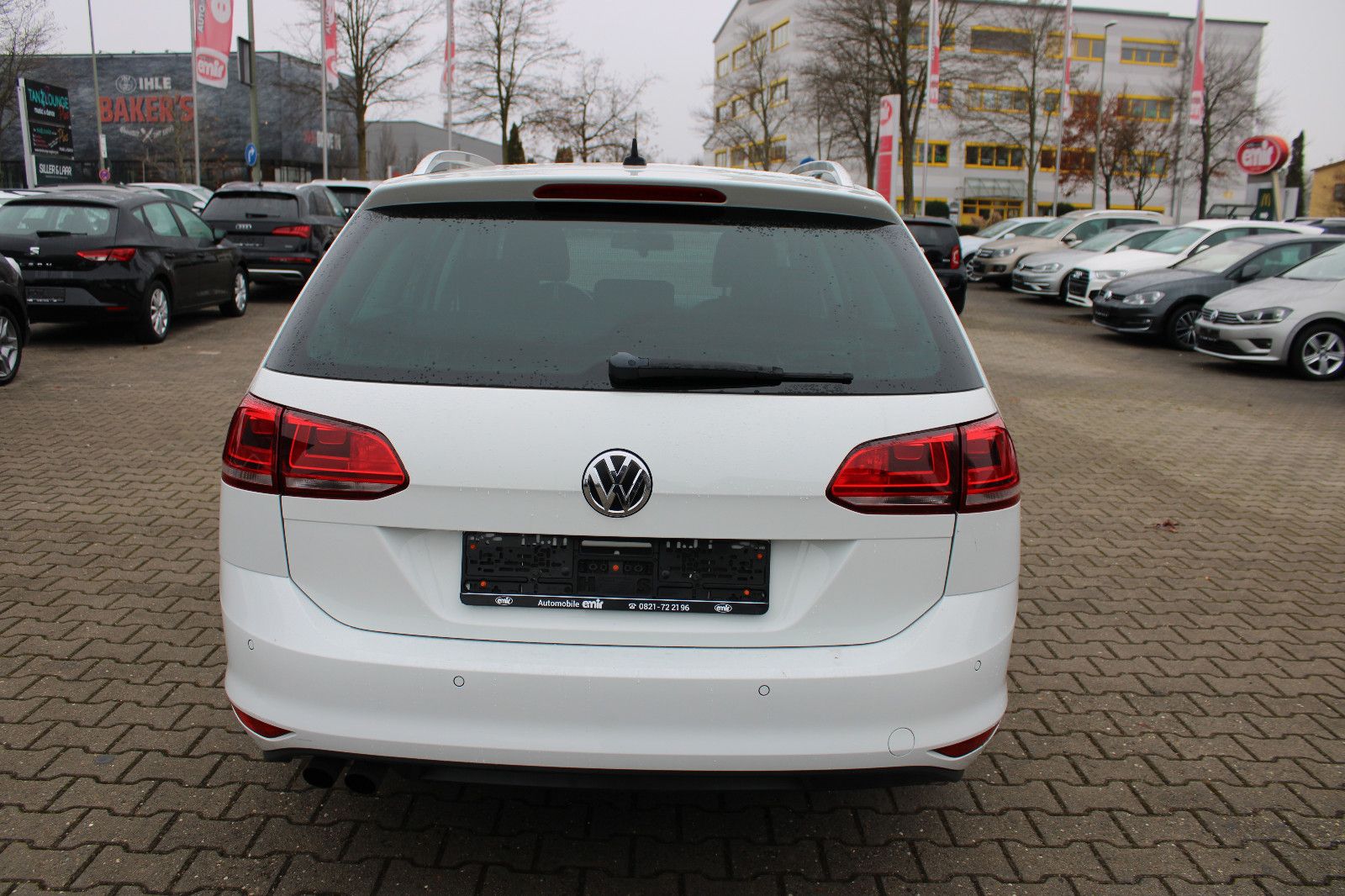 Fahrzeugabbildung Volkswagen Golf 1.4 TSI BMT Highline Variant Navi,PDC,Xenon