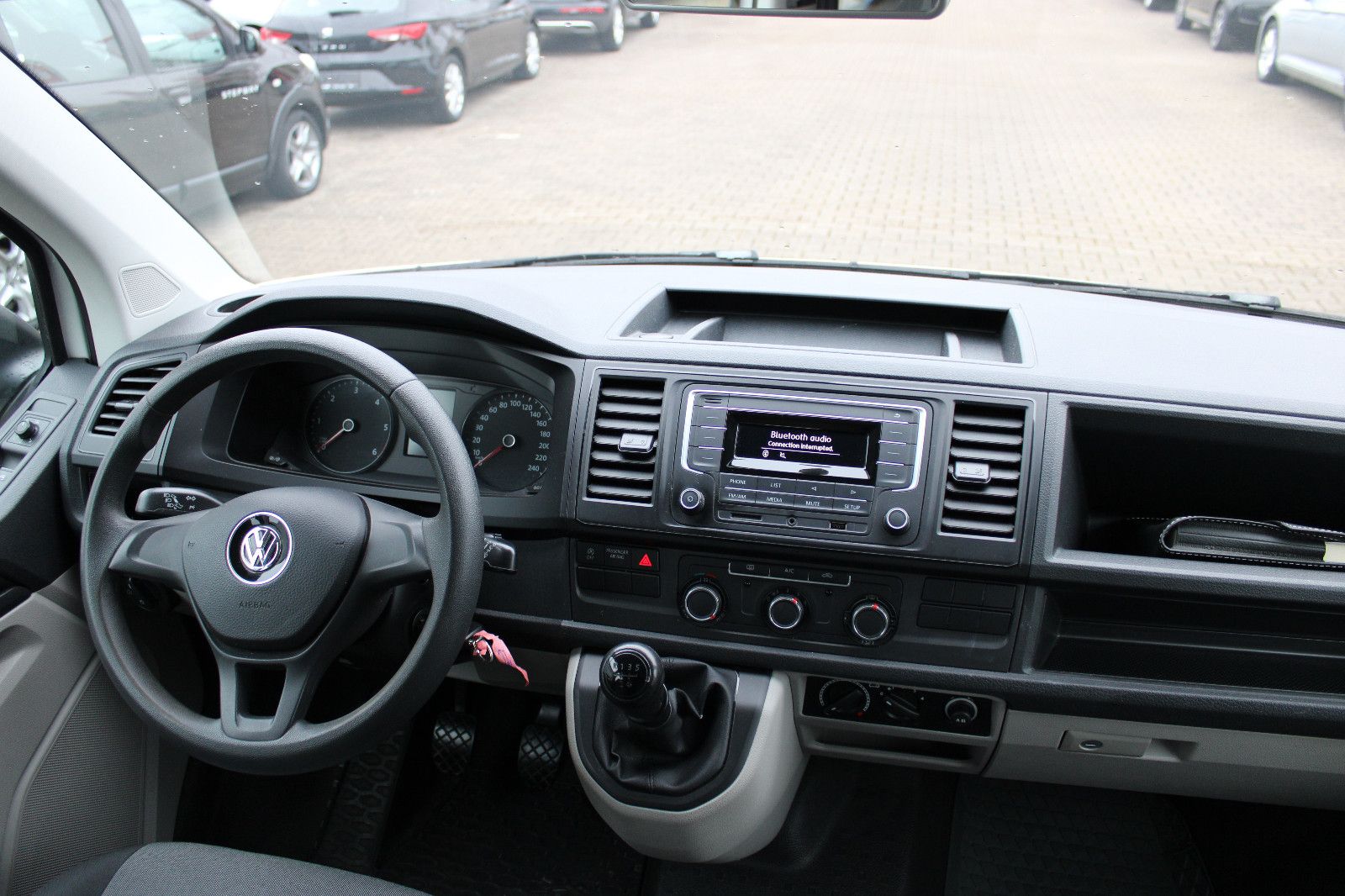 Fahrzeugabbildung Volkswagen T6 Transporter 9.Sitzer Klima,PDC