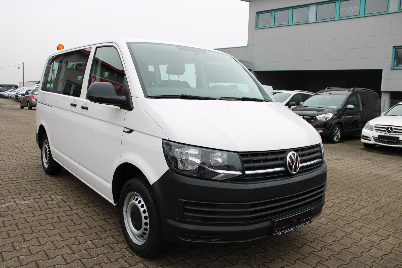 Fahrzeugabbildung Volkswagen T6 Transporter 9.Sitzer Klima,PDC