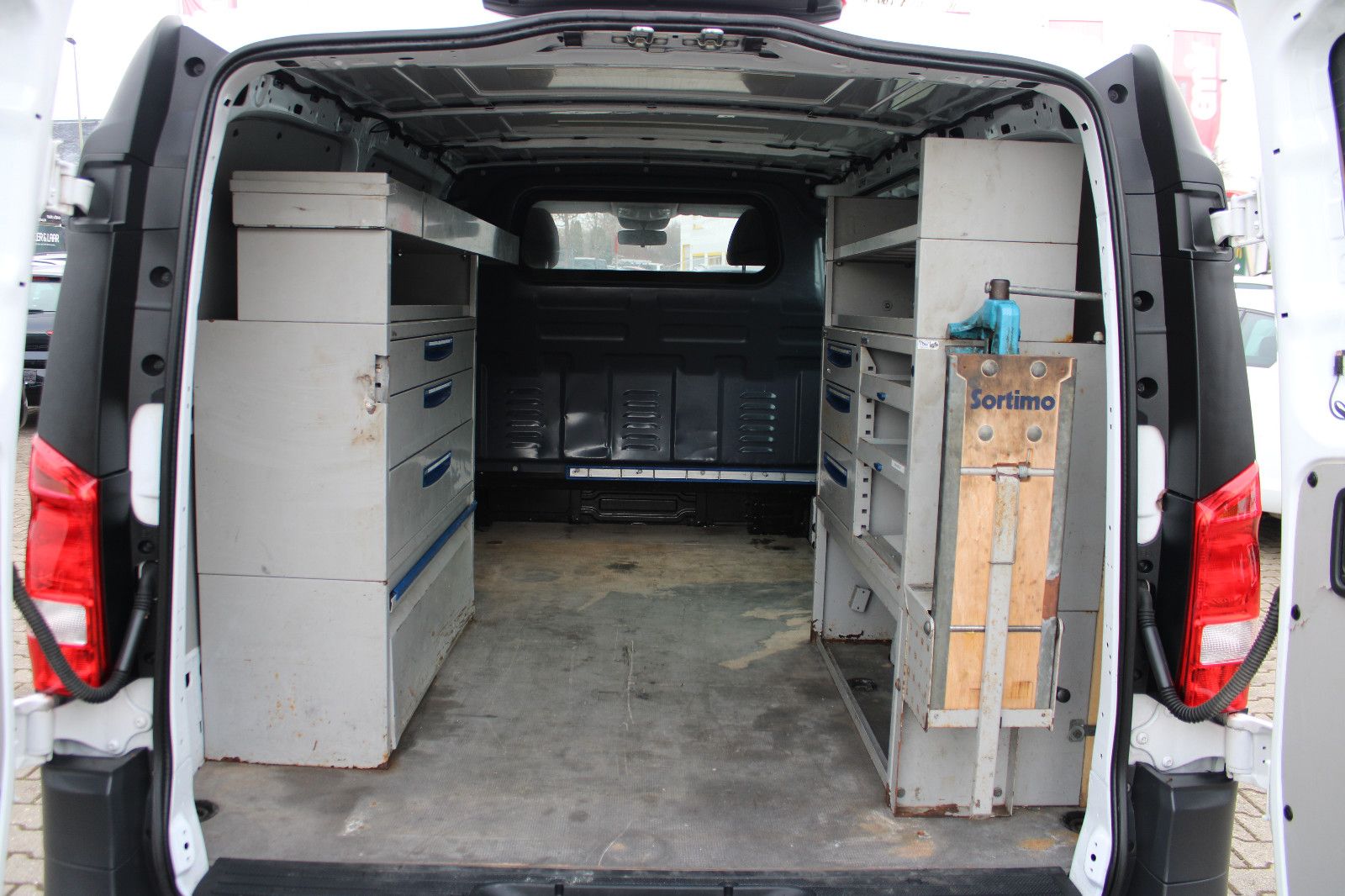 Fahrzeugabbildung Mercedes-Benz Vito Lang Automatik,Kamera,Navi,SHZ,Tempomat