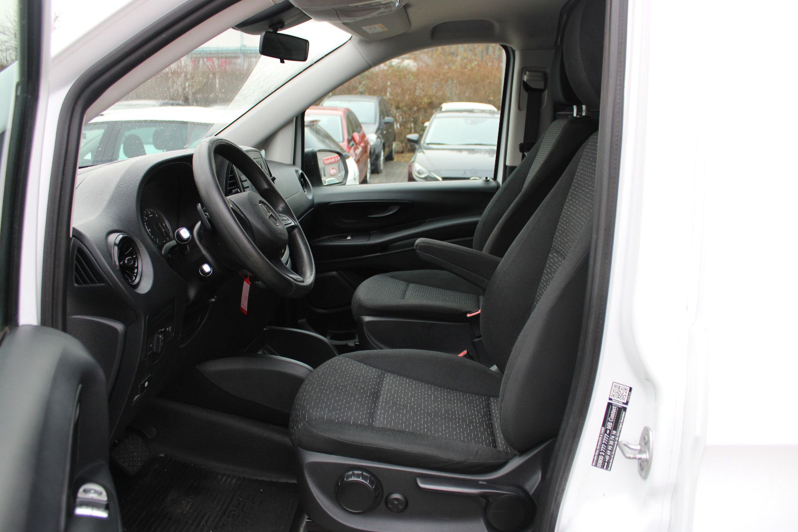 Fahrzeugabbildung Mercedes-Benz Vito Lang Automatik,Kamera,Navi,SHZ,Tempomat