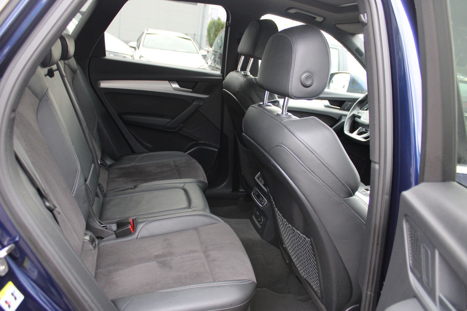 Fahrzeugabbildung Audi Q5 2.0 TFSI S tronic quattro S-Line