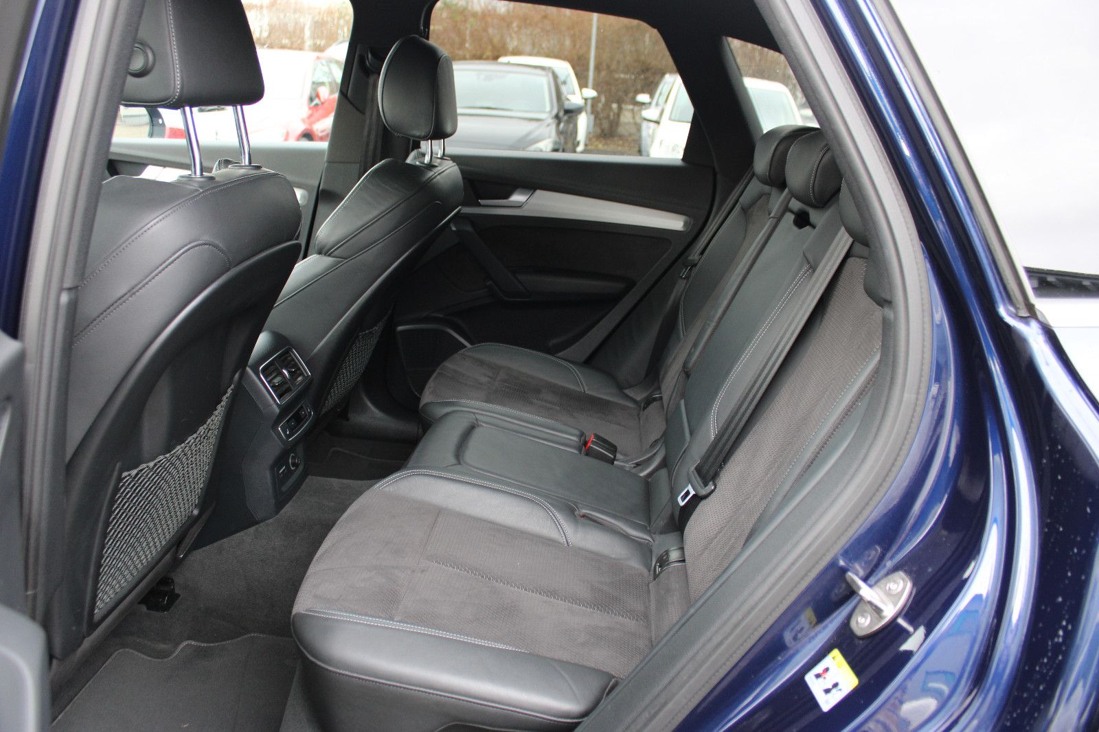 Fahrzeugabbildung Audi Q5 2.0 TFSI S tronic quattro S-Line