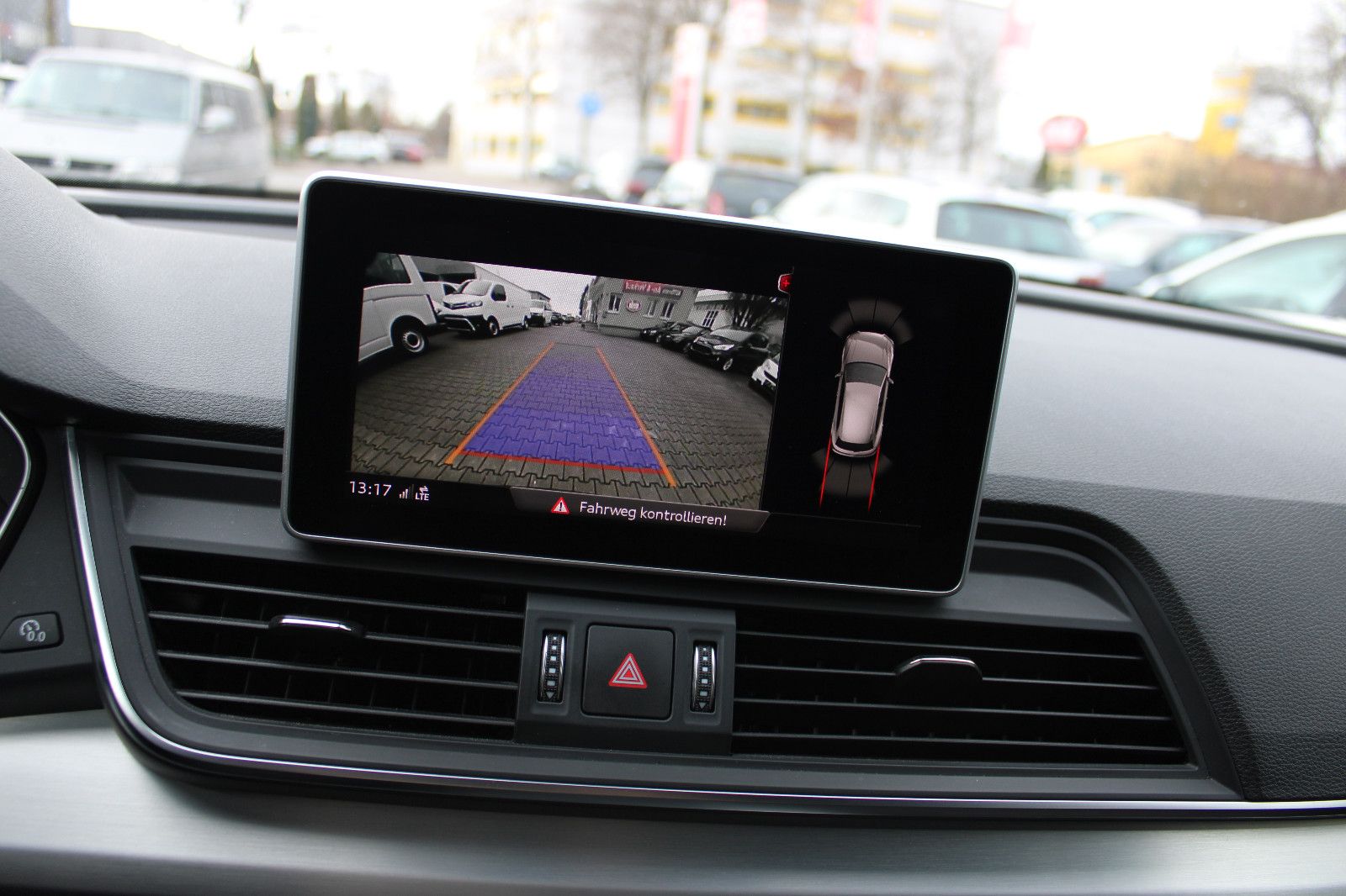 Fahrzeugabbildung Audi Q5 2.0 TFSI S tronic quattro S-Line