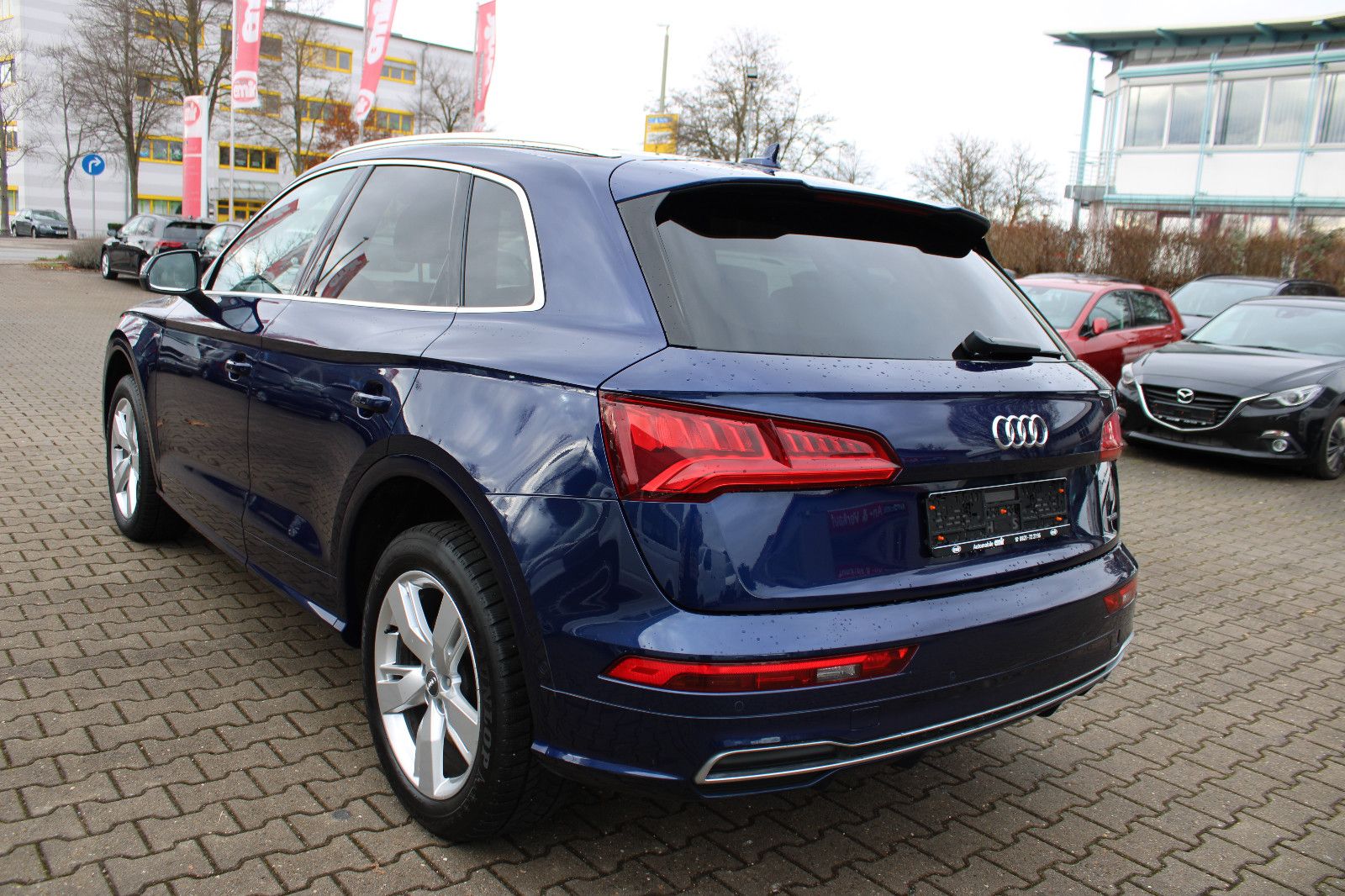 Fahrzeugabbildung Audi Q5 2.0 TFSI S tronic quattro S-Line
