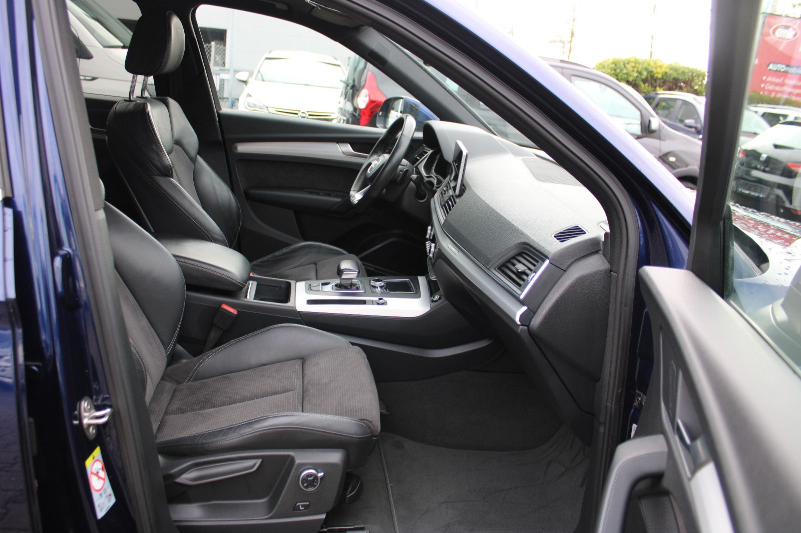 Fahrzeugabbildung Audi Q5 2.0 TFSI S tronic quattro S-Line