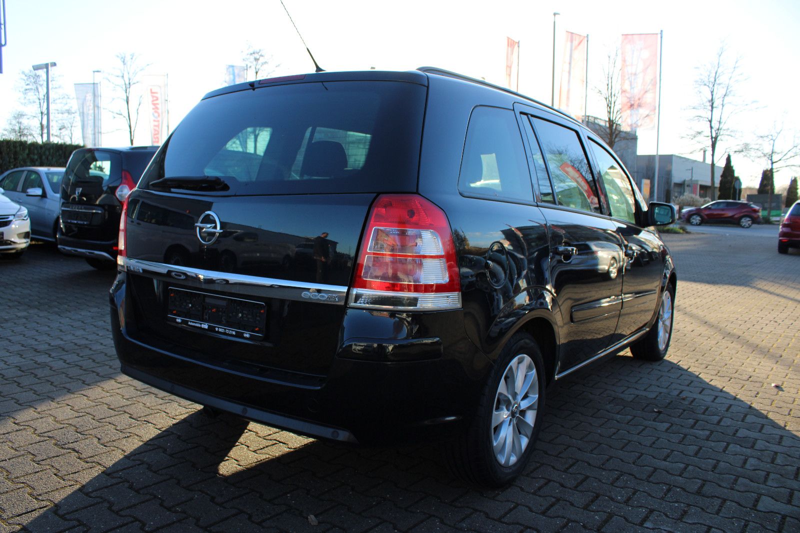 Fahrzeugabbildung Opel Zafira 1.8 7.Sitzer Klimaaut.,PDC,Navi,AHK