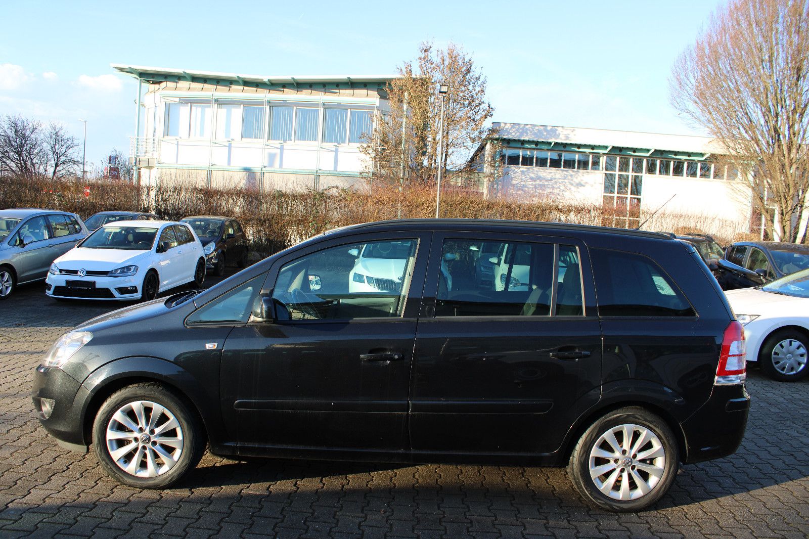 Fahrzeugabbildung Opel Zafira 1.8 7.Sitzer Klimaaut.,PDC,Navi,AHK