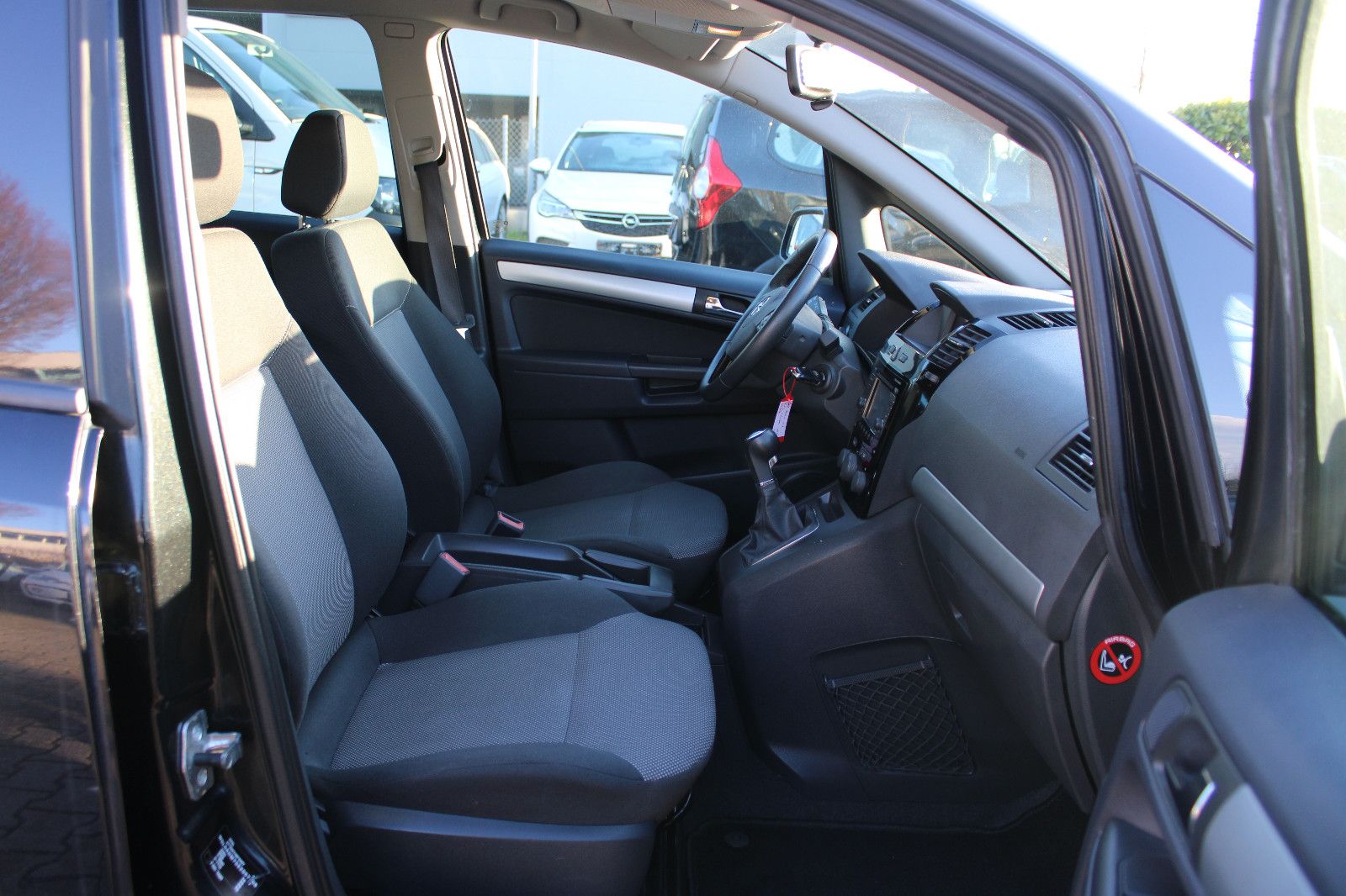 Fahrzeugabbildung Opel Zafira 1.8 7.Sitzer Klimaaut.,PDC,Navi,AHK